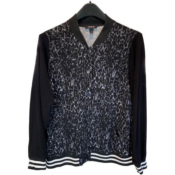 TORRID LEOPARD BOMBER JACKET SIZE 1 - Picture 1 of 7